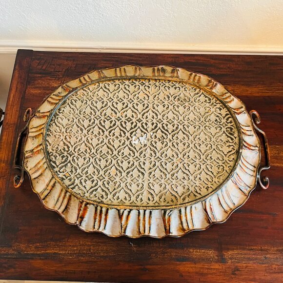 Vintage Tin Oval Serving Tray w/handles Grannycore Traditional 20" by 14" - Picture 7 of 7